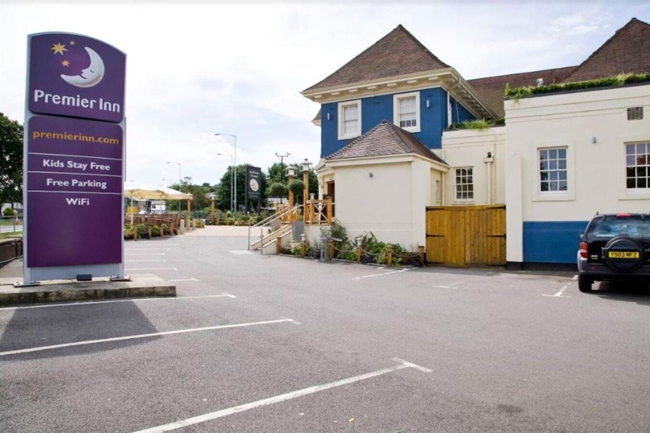 Premier Inn Dunstable / Luton Экстерьер фото