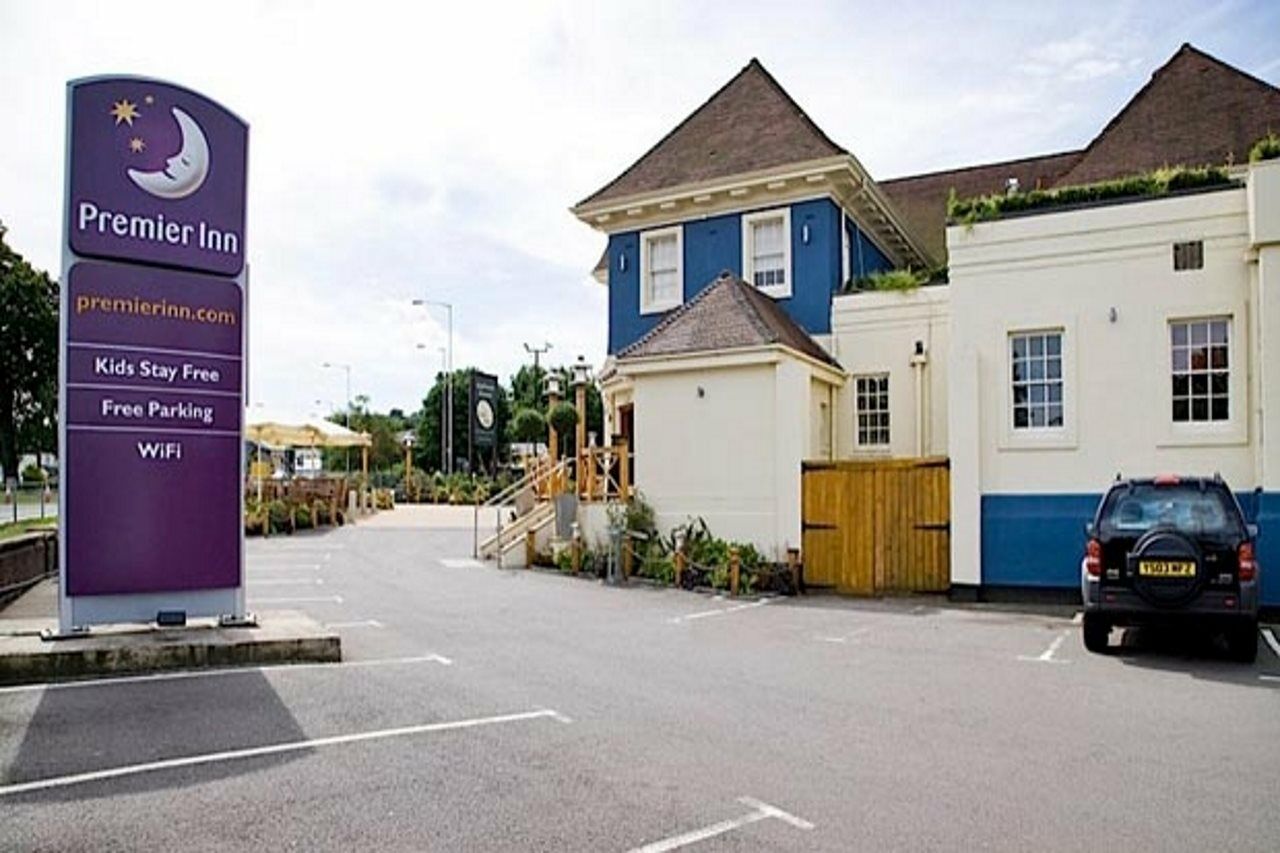 Premier Inn Dunstable / Luton Экстерьер фото